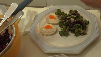 Rote Bete-Feldsalat an Forellen-Mousse