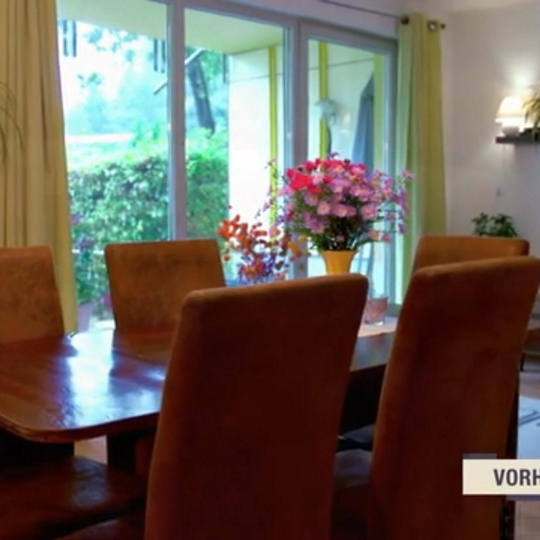 Unstrukturiert und vollgestellt. Das ist keine gute Zimmer-Kombi, vor allem nicht für einen Rollstuhlfahrer Unstrukturiert und vollgestellt. Das ist keine gute Zimmer-Kombi, vor allem nicht für einen Rollstuhlfahrer