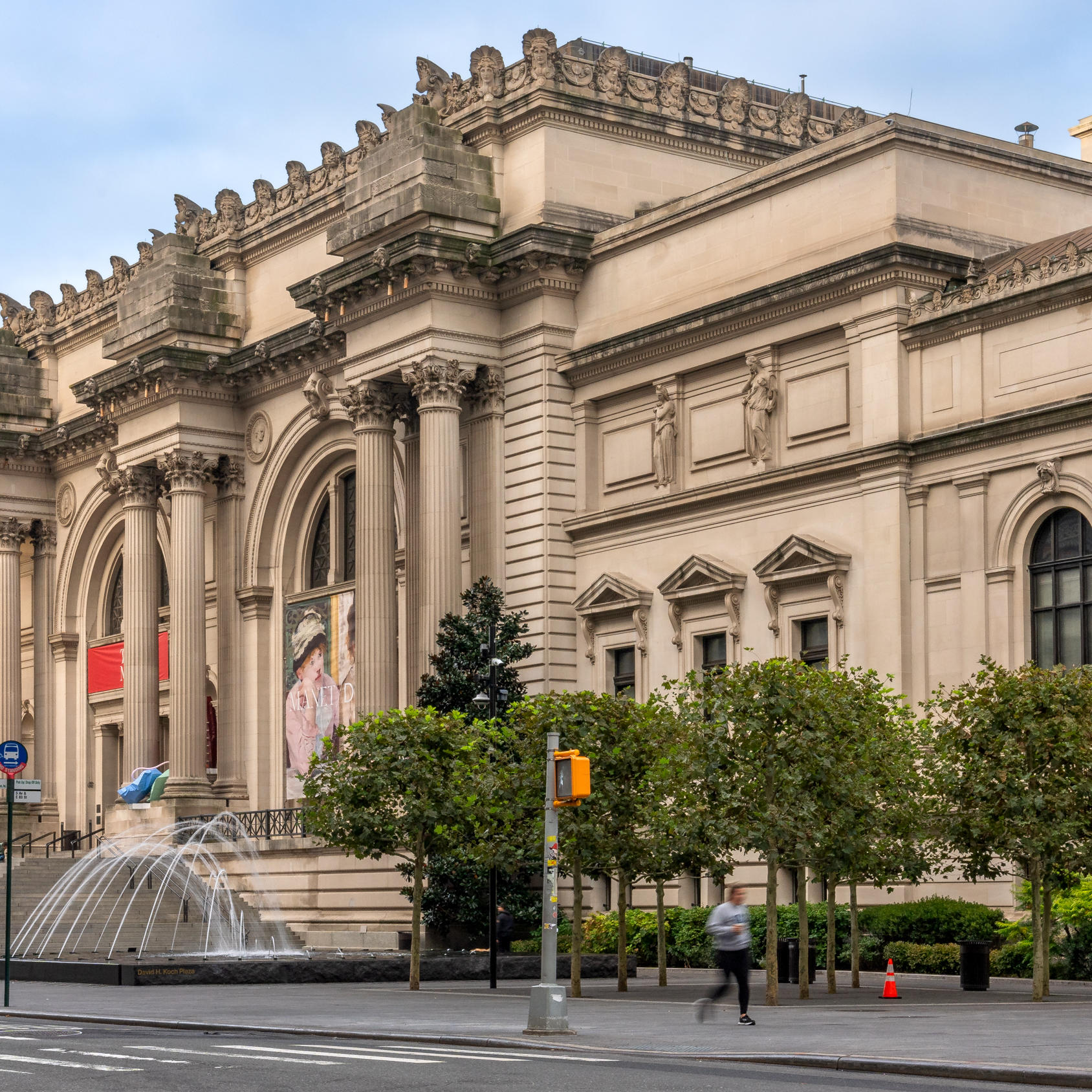 New York, NY - US - Oct 11, 2023 The beaux-Arts style Metropolitan Museum of Art in New York City, c New York, NY - US - Oct 11, 2023 The beaux-Arts style Metropolitan Museum of Art in New York City, c