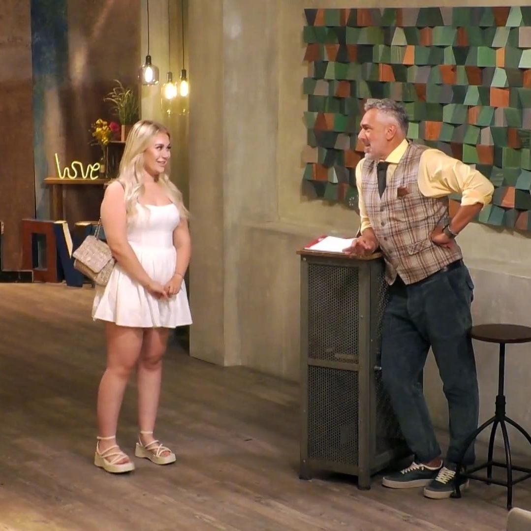 \First Dates\-Kandidatin Viky wird Roland Trettl wohl nie vergessen. \First Dates\-Kandidatin Viky wird Roland Trettl wohl nie vergessen.