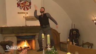 Peter tanzt bei Hermann auf dem Tisch