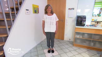 Bruni soll ihre Weiblichkeit zeigen