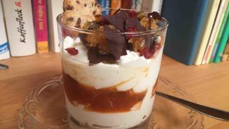 Hagebutten-Quarkcreme