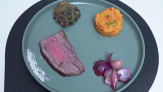 Wagyu Filet mit Kartoffel-Gemüsestampf