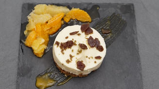 Yuzu-Käsekuchen mit Zitrussalat 
