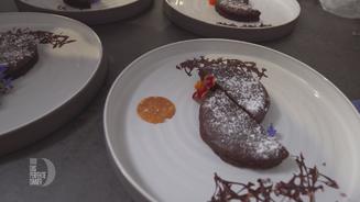 Schokoladentarte mit Tonkabohneneis