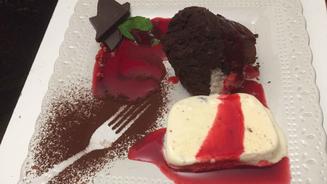 Schokovulkan und Halbgefrorenes