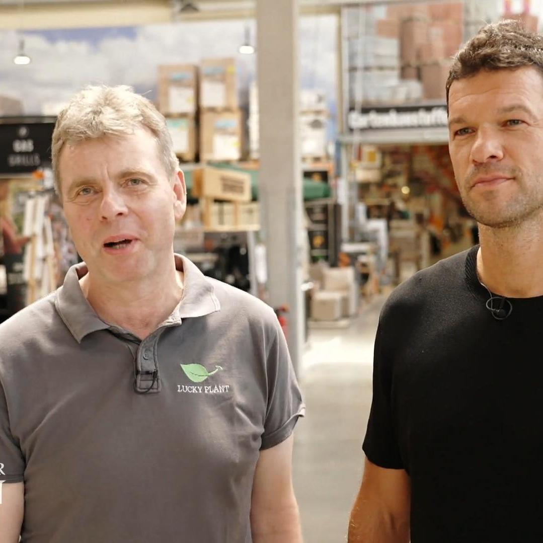 So sehen zufriedene Unternehmer aus: Dr. Thomas Hüster und Michael Ballack So sehen zufriedene Unternehmer aus: Dr. Thomas Hüster und Michael Ballack