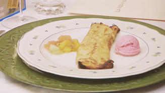Crespelle Soufflé  con Gelato e Pesca