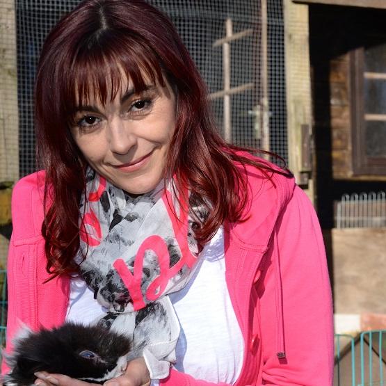 Tiergeschichten1 - VOX-DOCMA TV - Diana und gehandicaptes Kaninchen.JPG Tiergeschichten1 - VOX-DOCMA TV - Diana und gehandicaptes Kaninchen.JPG