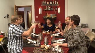 Sharie vergisst ihren Cocktail