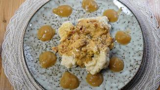 Mehlknödel an Speckrahmsauce