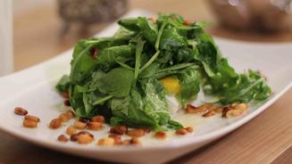 Fruchtiger Salat aus Rucola und Mango