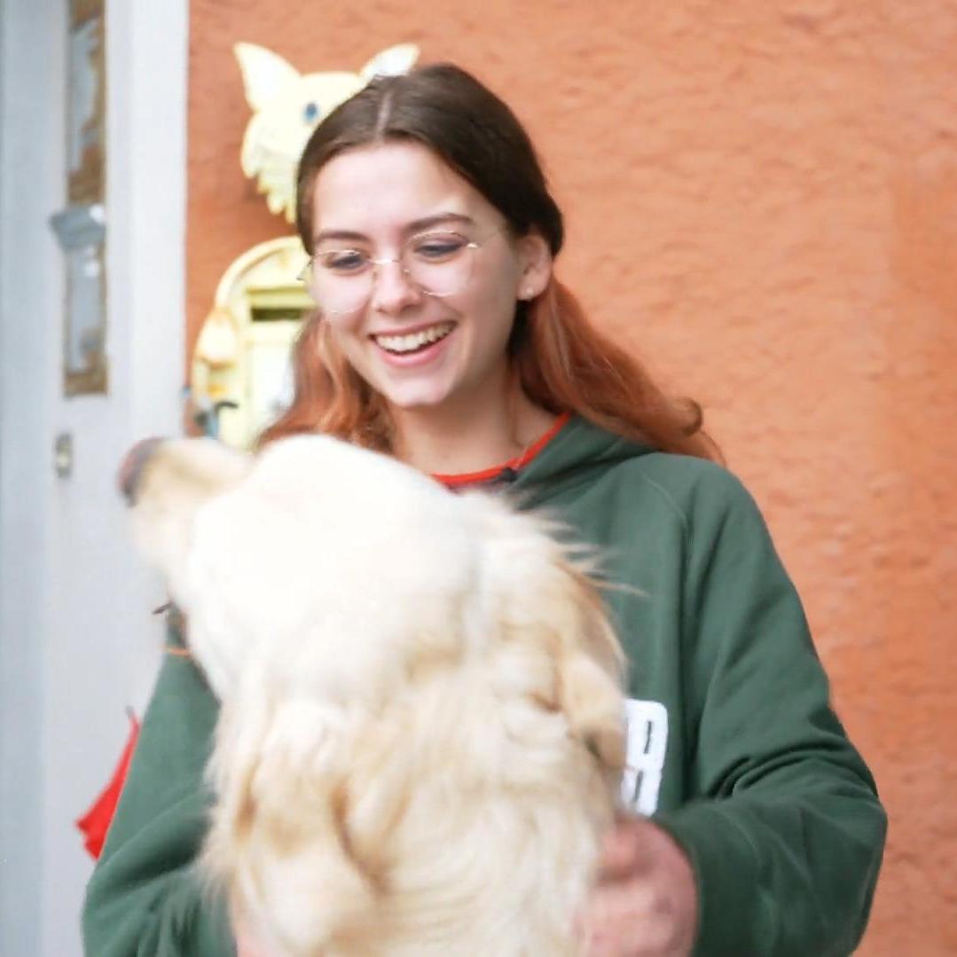 Der große Moment: Assistenzhund \Chap\ darf bei Annika einziehen. Der große Moment: Assistenzhund \Chap\ darf bei Annika einziehen.