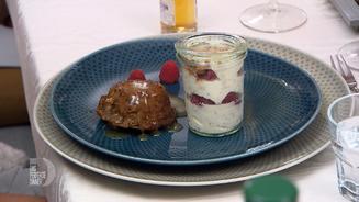 Toffee Pudding mit Karamell-Soße
