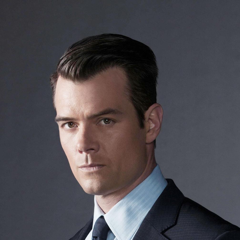 Josh Duhamel seamless grey 0840 RT fnl.jpg Josh Duhamel seamless grey 0840 RT fnl.jpg