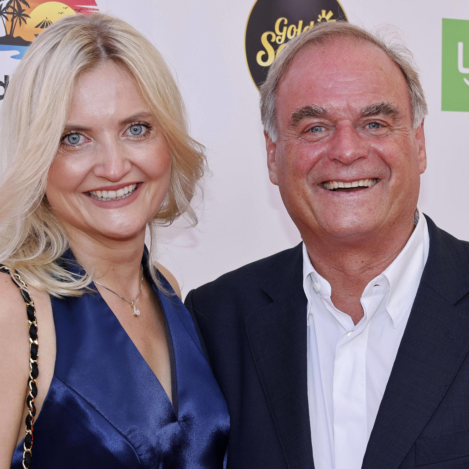 Unternehmer Georg Kofler mit seiner Begleitung Isabel bei der Gala der Goldenen Sonne 40 Jahre deutsches Privatfernsehe Unternehmer Georg Kofler mit seiner Begleitung Isabel bei der Gala der Goldenen Sonne 40 Jahre deutsches Privatfernsehe