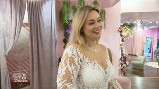 Anissa muss ihre Tattoos verstecken