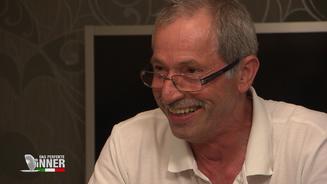 Angelo prahlt mit seiner Großfamilie