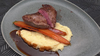 Rinderfilet und Kartoffel-Selleriepüre
