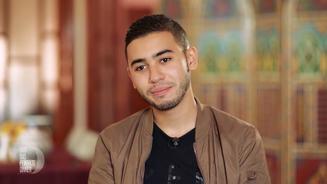 Nazih ist der jüngste der Dinner-Runde