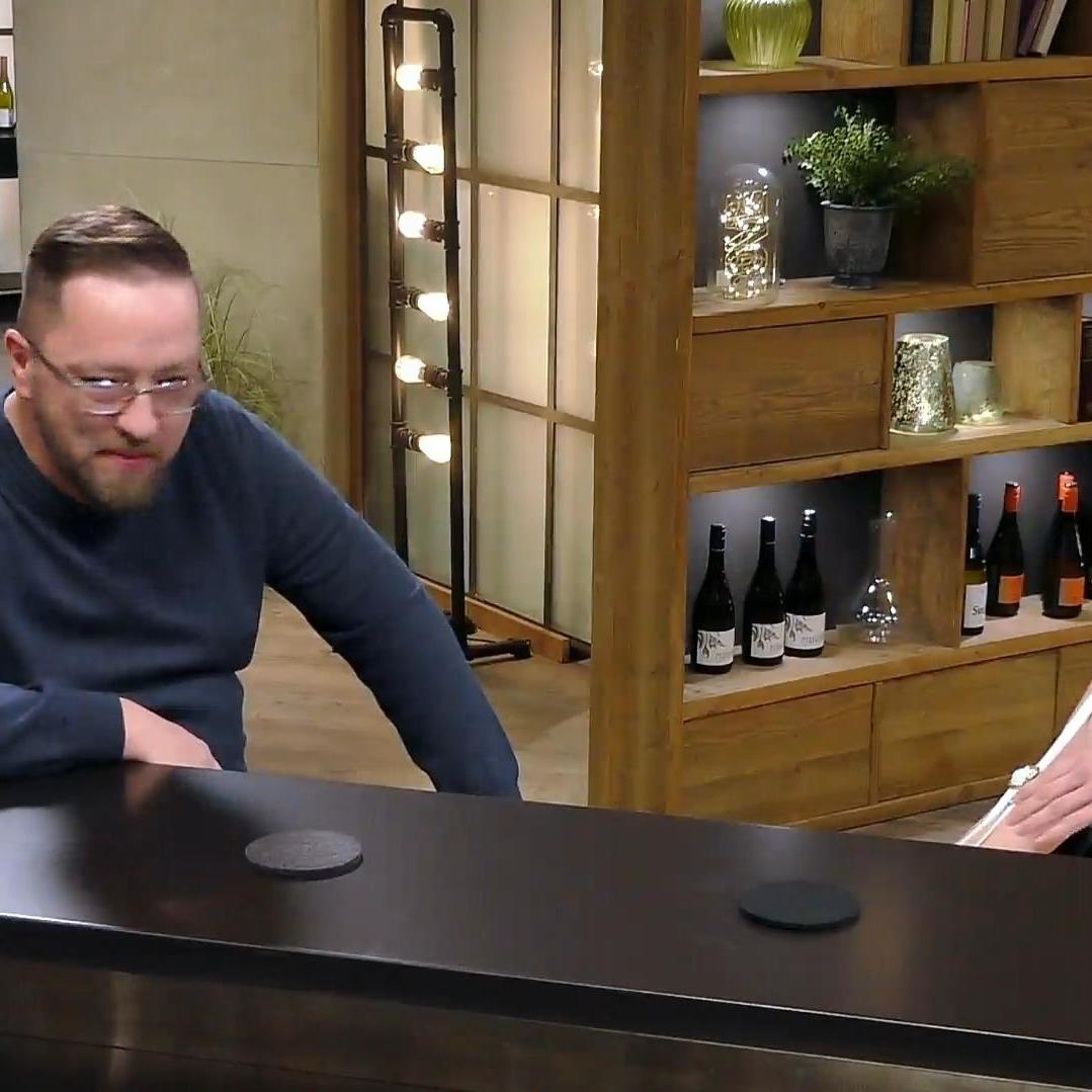 Eric tippt völlig daneben. Eric tippt völlig daneben.