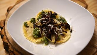 Kürbisravioli mit Pesto