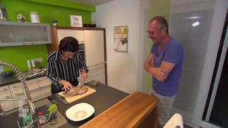 Alex wird in ihrer Küche „heimgesucht“
