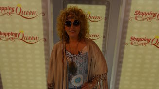 Jutta punktet im Hippie-Look