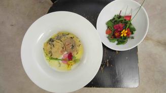 Dreierlei Ravioli mit Blütensalat