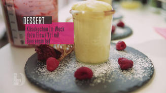 Käsekuchen im Weck mit Beerensorbet