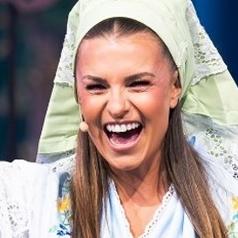 So hat man Laura Wontorra noch nie gesehen!