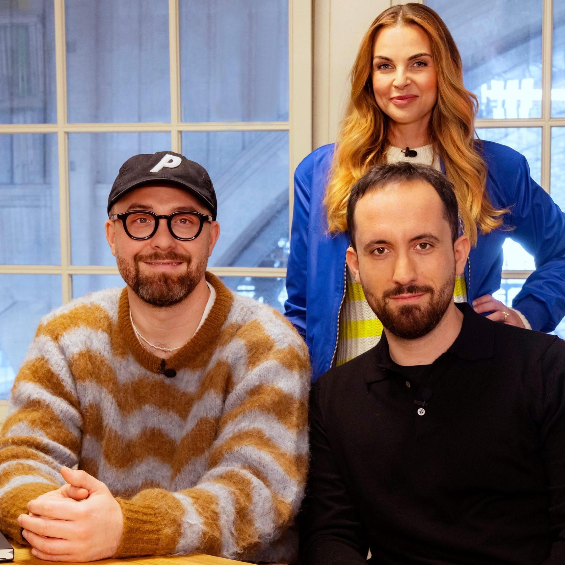 Mark Forster (l.) und Igor Levit mit Moderatorin Annika Lau Mark Forster (l.) und Igor Levit mit Moderatorin Annika Lau
