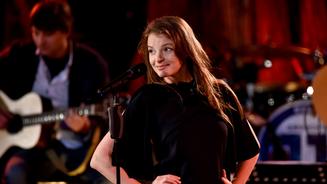 Yvonne Catterfeld packt den Vamp aus