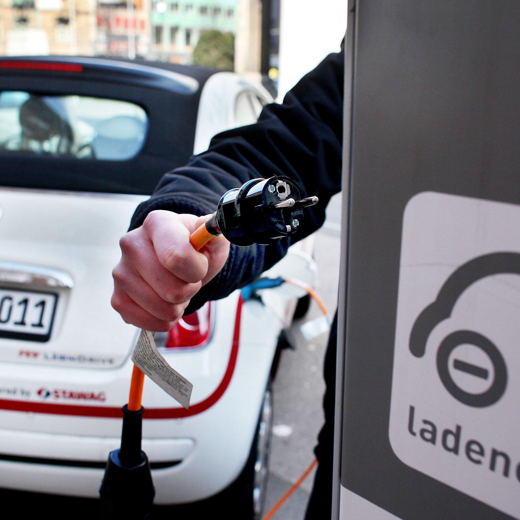 Themenpaket Elektroautos Themenpaket Elektroautos