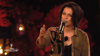 Stefanie rappt "It No Pretty"
