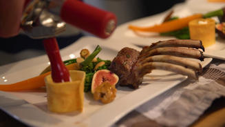  Lammkarree mit wildem Brokkoli