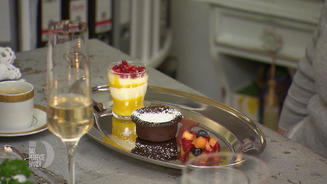 Weiße Schokomousse mit Mango