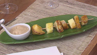 Fruchtspieße mit Gewürzhonig