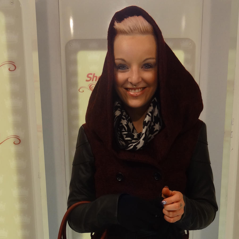 Shopping Queen Erfurt 2016 Romy Catwalk.jpg Shopping Queen Erfurt 2016 Romy Catwalk.jpg