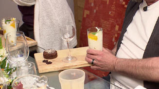 Schokokuchen mit  Mangosorbet