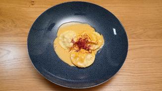 Glücksravioli gefüllt mit Garnelen