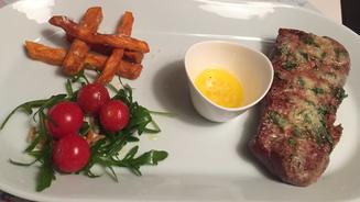 New-York-Strip-Steaks mit Parmesan