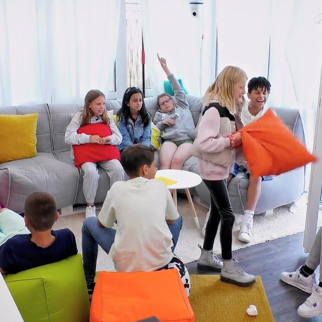 2022: Mert und Josephine geraten das erste Mal aneinander 2022: Mert und Josephine geraten das erste Mal aneinander