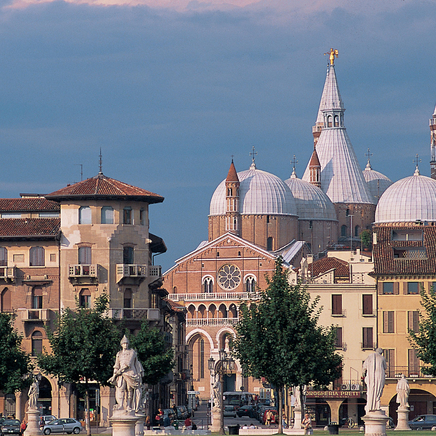 prato.jpg prato.jpg