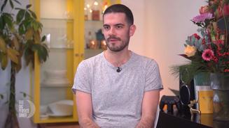 Peter steht auf Küchentechnik