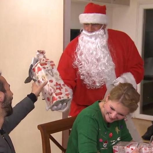 Michael hat einen Überraschungsgast bestellt - den Weihnachtsmann!