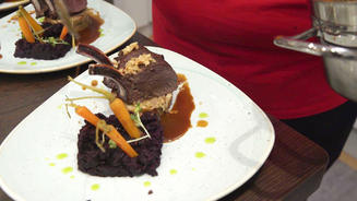 Hirsch French Racks mit Nuss-Kruste