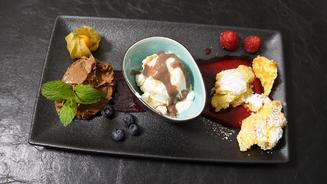 Mousse mit Streuseleis 