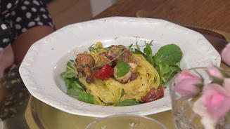Rapunzel – Tagliatelle auf Feldsalat